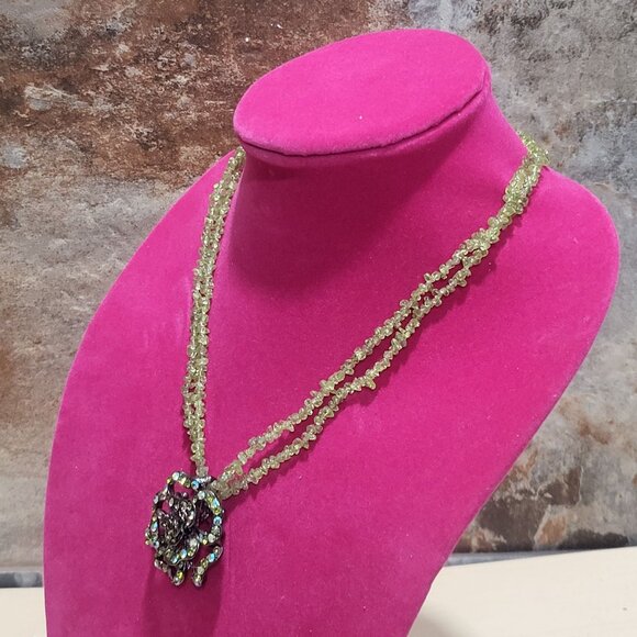 Multi Strand Green Beaded Necklace Detachable Floral Brooch Pendant - Picture 6 of 13